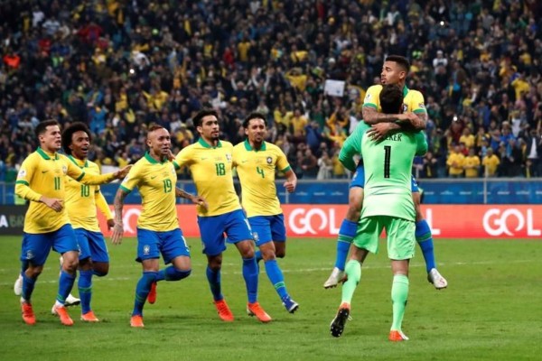 Los brasileños festejan su pase a semifinales. (Foto: Cortesía Conmebol)