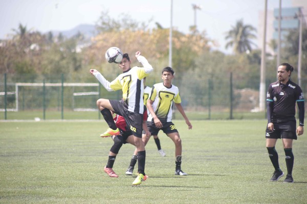 Pachuca CBTIS está en la pelea en la Liga de Futbol Juvenil B Municipal