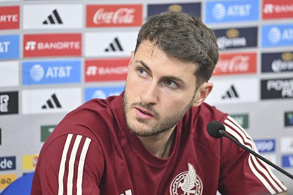 Me dolió no ir a Qatar: Santiago Giménez