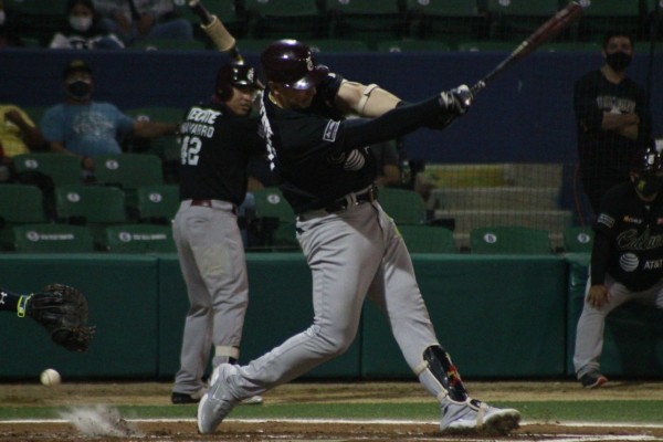 Tomateros de Culiacán logró el triunfo en el Francisco Carranza Limón.