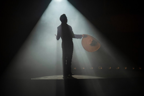 Como Caído del cielo, de Netflix, ‘revive’ a Pedro Infante para reivindicarlo por ser mujeriego