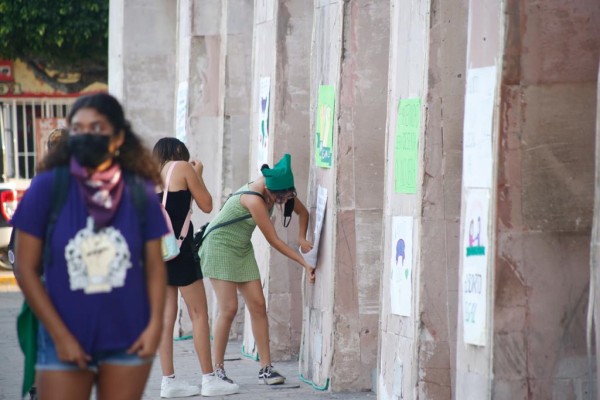'Que se sancione a quien provocó los daños y pague': Químico Benítez sobre feministas que pintaron Palacio Municipal