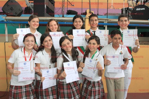 ¡Secundaria terminada!