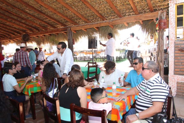 Con un toque campirano, abre Las Flores Restaurante Campestre