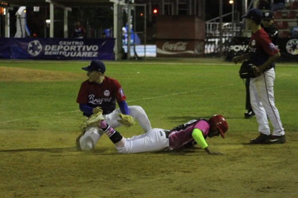 Transmisiones El Chuy y Sahimar avanzan a la final de la Liga de Beisbol Juvenil Superior
