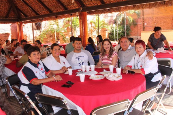 Recolectan fondos para Cruz Roja Escuinapa