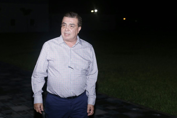 Ernesto Echeverría desvió $14 millones en la Secretaría de Salud en Sinaloa, pagó la mitad y libra la cárcel