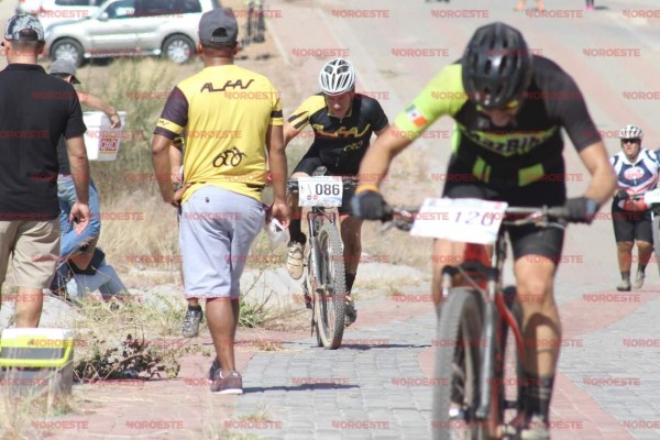 Completan cientos de pedalistas primera mitad del Serial de Ciclismo de Montaña Mazatlán 2018