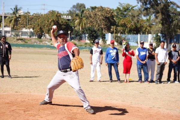 Inauguran campaña de la Liga de Beisbol Intersindical