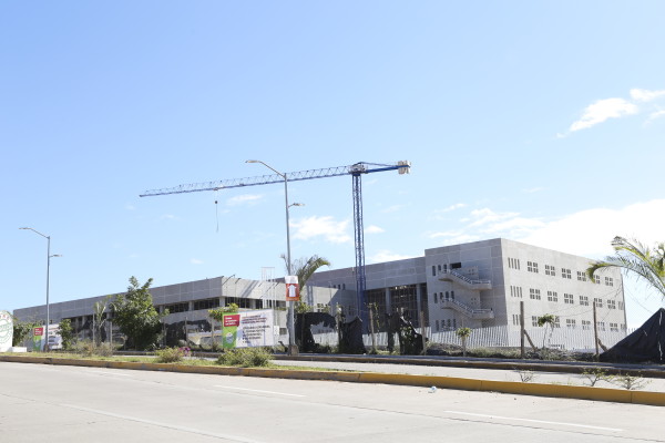 Hospital General de Mazatlán será inaugurado el 8 de enero, dice Quirino