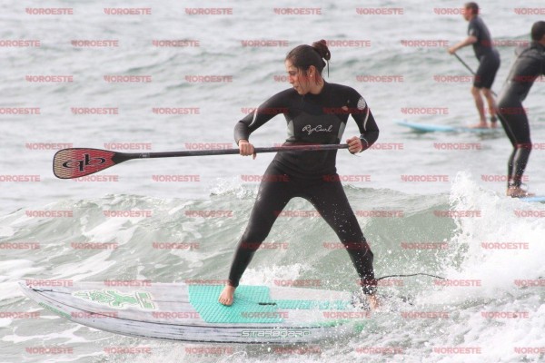 Cumplen alrededor de 20 competidores con el primer filtro del Torneo Estatal de Surfing