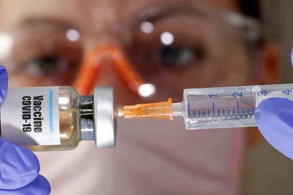 Hospital en Nuevo León es clausurado por vender vacunas falsas contra el Covid-19