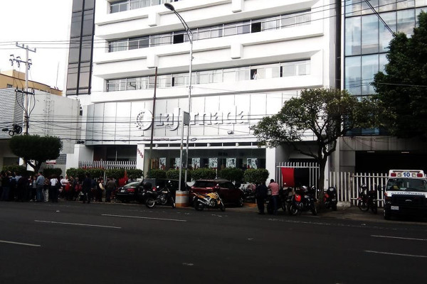 JLCA declara 'ilegal' huelga de trabajadores independientes de La Jornada
