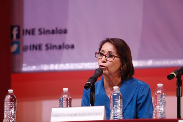 Propone María Guadalupe Saldaña García trabajar en reconstruir la célula de la familia