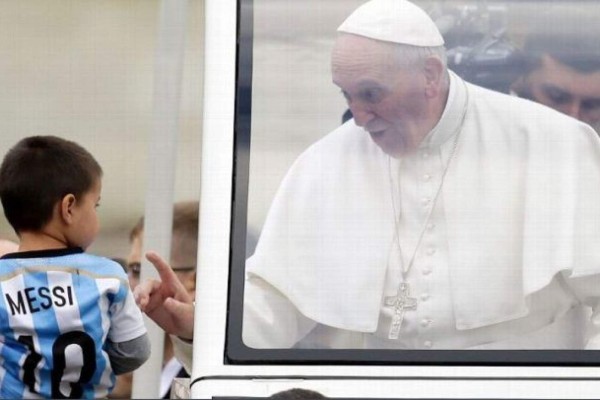 Messi no es Dios: Papa Francisco