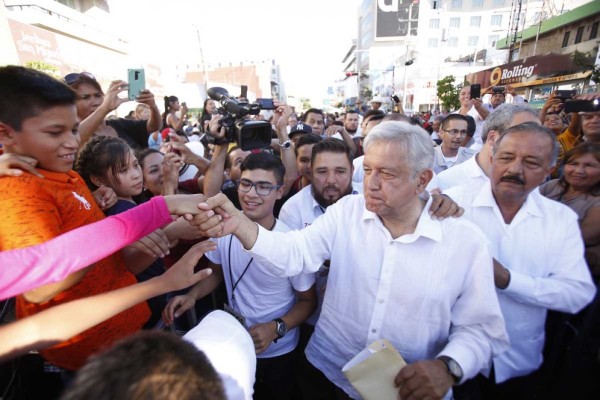 ALERTA VIAL: Cierran la Avenida Obregón por cierre de campaña de López Obrador en Sinaloa