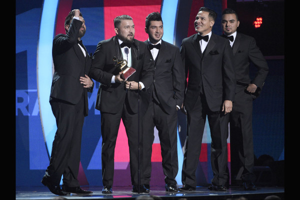 Gana Banda El Recodo Grammy, en la noche de Juanga