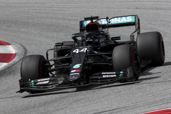Lewis Hamilton gana el Gran Premio de Estiria; Checo Pérez termina sexto