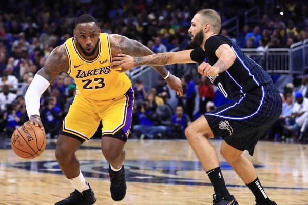 Defensa y triple-doble de LeBron James, la fórmula de Los Ángeles Lakers para vencer al Orlando Magic