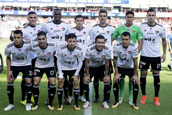 Rafa Márquez va de titular ante Querétaro