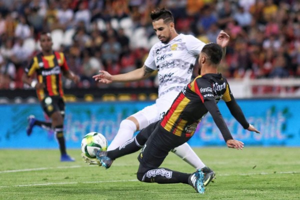 Dorados de Sinaloa perdona a Leones Negros