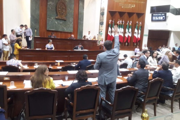 Dan revés en el Congreso de Sinaloa al PRI con propuesta de autonomía plena a la ASE