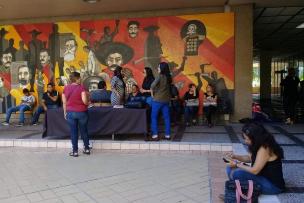 Exigen viudas de policías recursos para pensiones, en Culiacán
