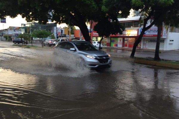 Elida es huracán categoría 2, pero ya no tendrá efectos en Sinaloa