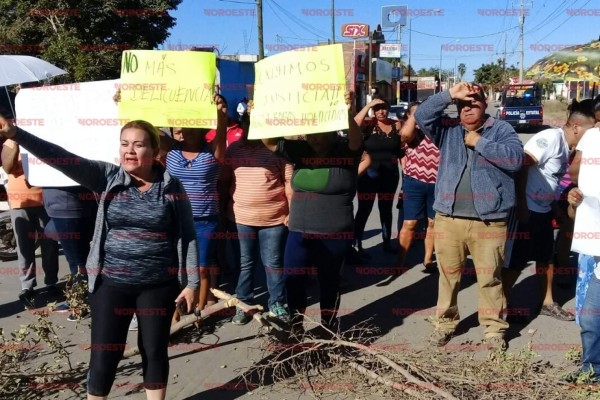 Bloquean avenida en Mazatlán y exigen justicia para adulto mayor asesinado
