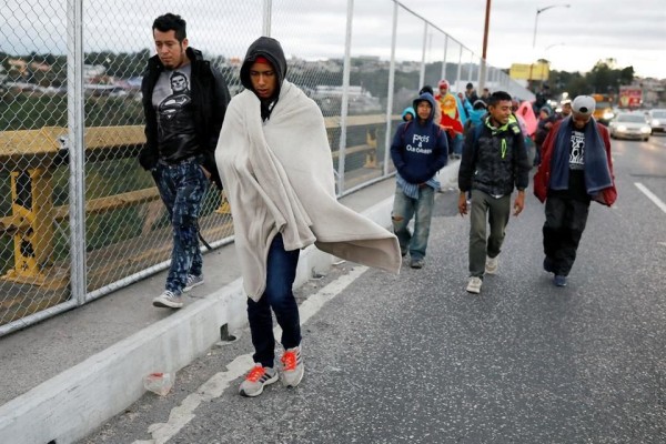 Nueva caravana migrante de centroamericanos llega a la frontera sur de México