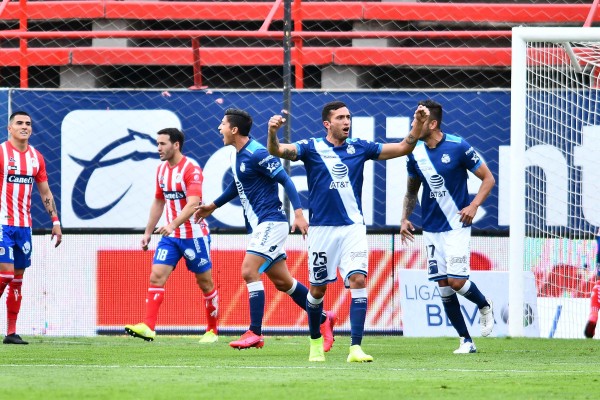 Puebla liga cuatro partidos sin recibir gol y gana de visitante en San Luis