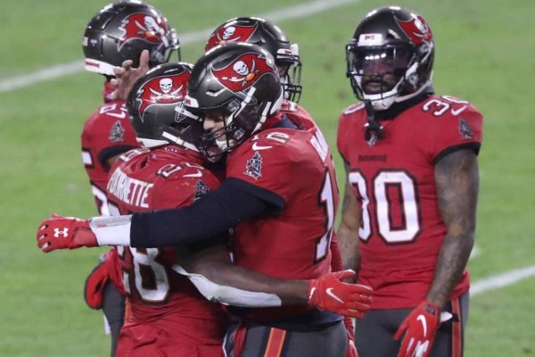 Sufrido avance de los Buccaneers a la ronda divisional