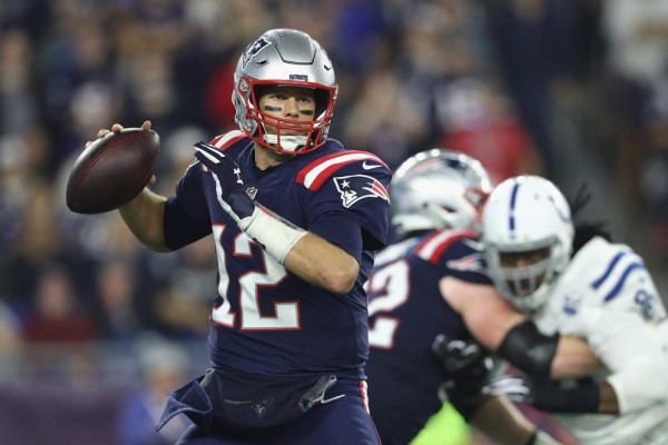 Tom Brady llega a 500 pases de touchdown.