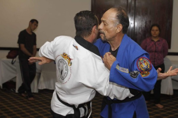 Jody Perry comparte su experiencia en Seminario Internacional LPK de Artes Marciales