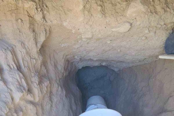 $!FGR localiza túnel a un costado del muro fronterizo entre México y EU