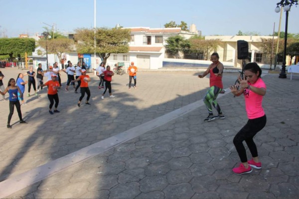 Con zumba, promueven en Rosario la no violencia contra la mujer