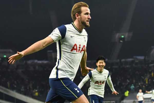 Harry Kane y Heung-min Son anotaron los goles por el Tottenham.