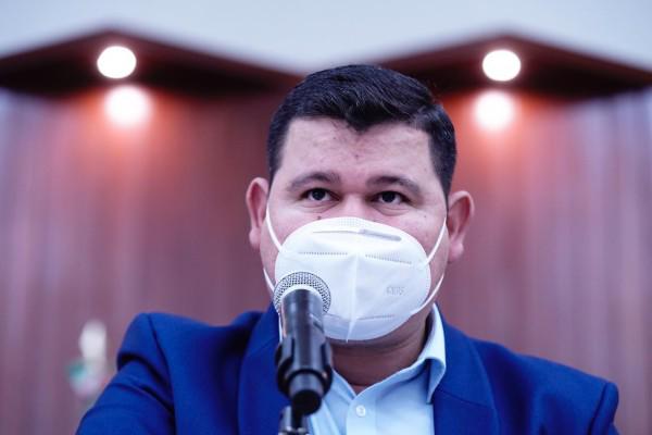 En el Congreso, Morena denuncia entrega de tarjetas de despensa en pleno proceso electoral