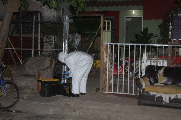 Matan con arma blanca a un individuo en el interior de su domicilio en Villa Bonita en Culiacán
