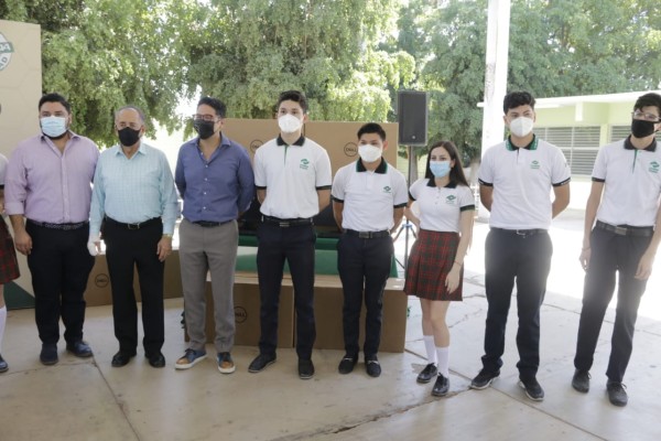 Habilita SEPyC con 30 computadoras a Conalep II de Culiacán