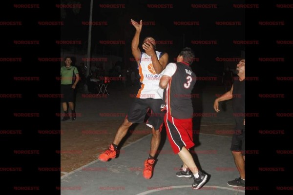 Leones impone su ley en el Torneo Veteranos de Baloncesto