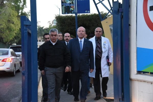 Promete Rector de la UAS reforzar medidas de seguridad en Medicina