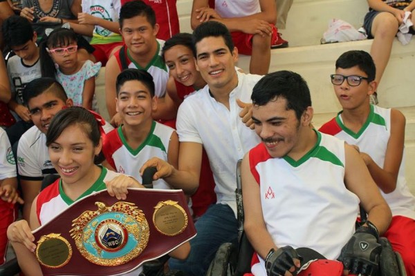 GILBERTO 'ZURDO' RAMÍREZ Convive con jóvenes deportistas de paralimpiada