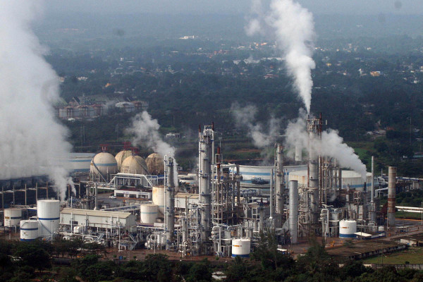 Pagará Pemex a mil 200 empresas con crédito de Banobras