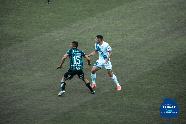 Puebla se queda con un punto en el minuto final ante Querétaro