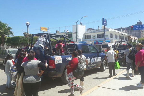 Jornaleros denuncian abusos; se van a su pueblo en Nayarit