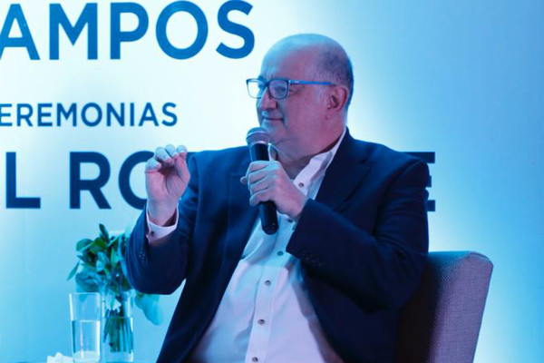 Pese a malos números, AMLO mantiene una buena aceptación: Roy Campos