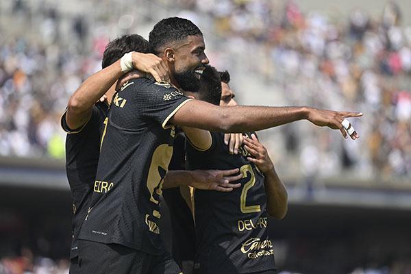 $!Pumas sale más fiera y golea al León