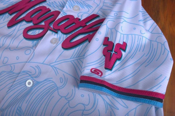 El jersey de Venados de Mazatlán presenta una tipografía tradicional.