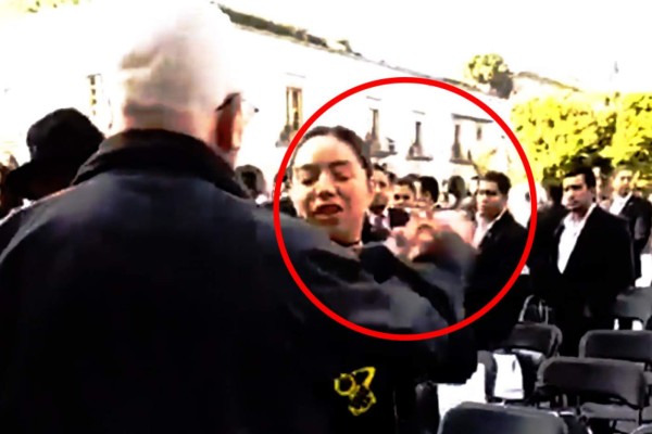 VIDEO: Un colaborador de Mireles golpea a joven que lo llamó pederasta en un evento de Michoacán